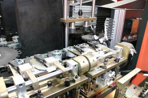 2Ltr 3000PCS/H Su Şişesi Kalıplama Makinesi 3mpa Plastik Şişe Şişirme Makinesi