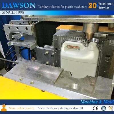 HDPE PP Plastik İşlenmiş Blow Molding Makinesi 5 Litrelik Jerry Can Motor Yağı Şişesi Kimyasal Konteyner Üretimi