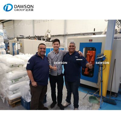 Su Tüketimi 80 L/DK Ekstrüzyon Şişirme Kalıplama Makinesi Kalıp Tabla Boyutu 320 MM 0-5L Yağ Şişesi Üretimi İçin İdeal