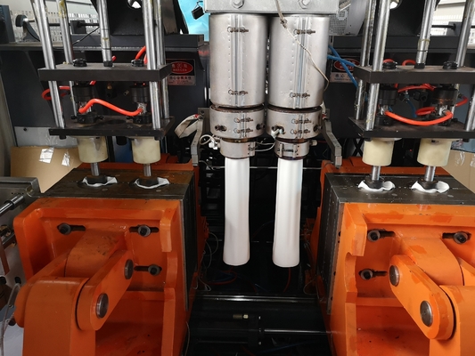 Plastik Çamaşır Şişeleri Ekstrüzyon Şişirme Makinesi Yüksek Hızlı